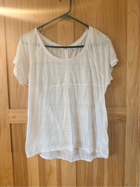 Athleta White Scoop Neck Short Sleeve Tee